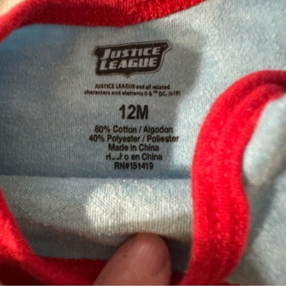 Justice League baby boys size 12 months Super Man onesie - Picture 3 of 3